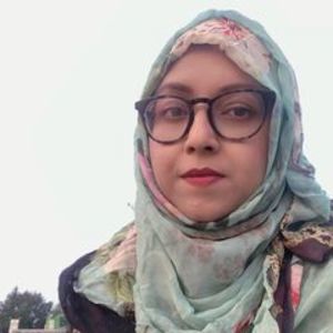 Meet your Posher, Moni